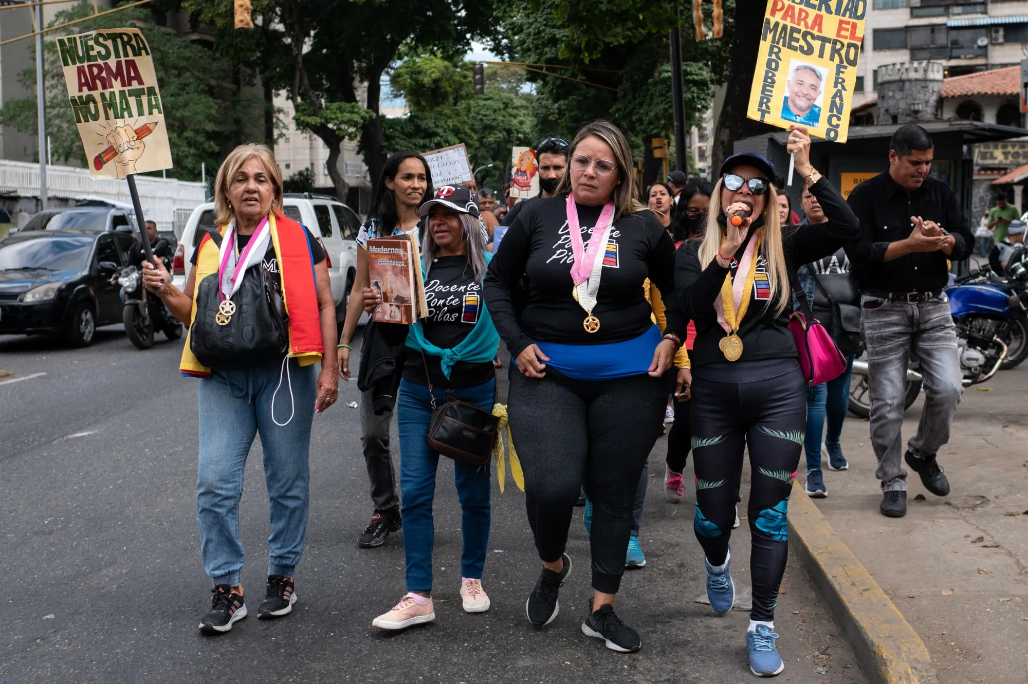 Docentes venezolanos pasan hambre con salario de US$20 al mes - Bloomberg