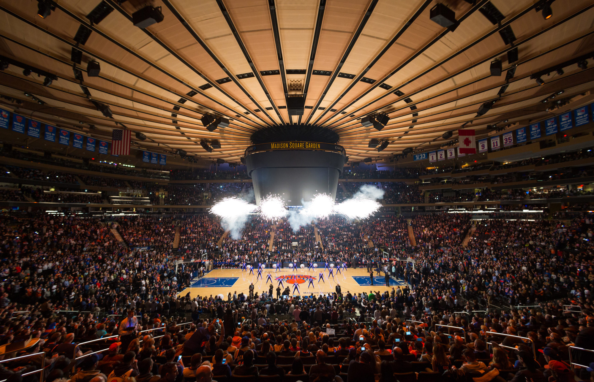 Madison Square Garden Spinoff Plan Sends Shares to Record High - Bloomberg