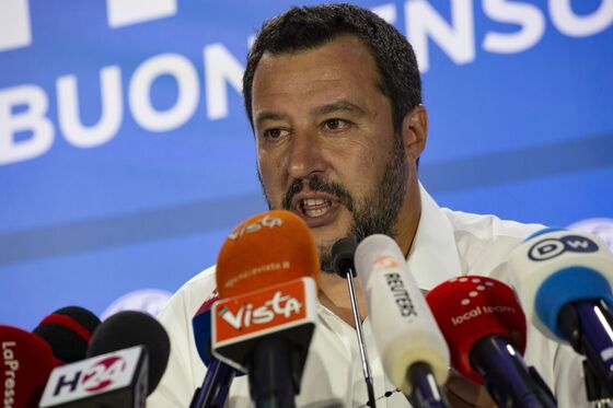 Salvini Fuels New Clash as Humbled Ally Seeks Online Blessing