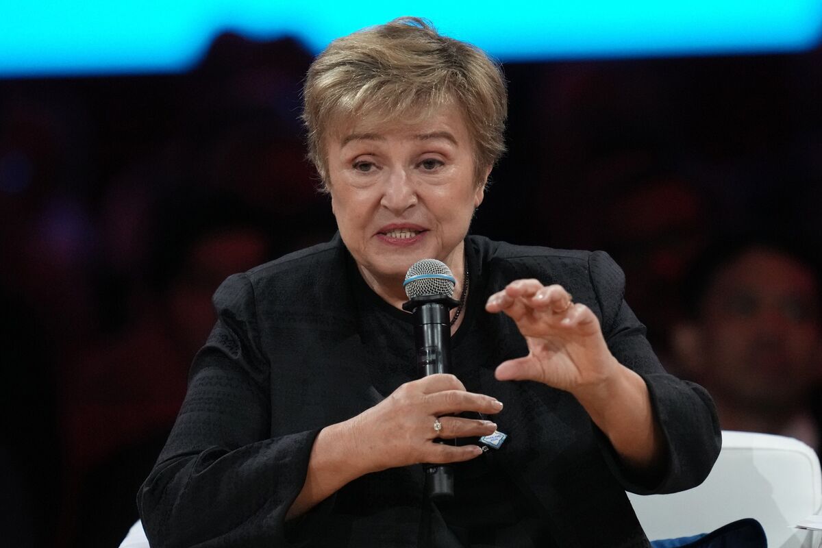 bloomberg.com - IMF Chief Alarmed at 'Slow-Moving Tsunami' of AI for Jobs, Taxes