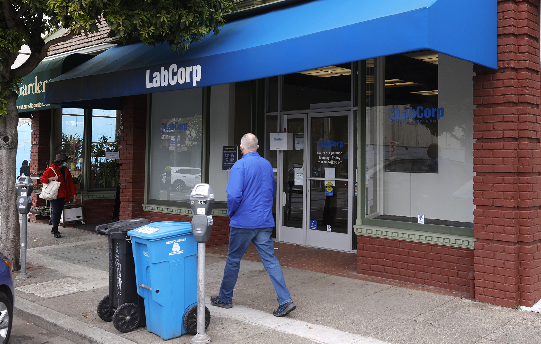 Labcorp Said in Talks to Merge Part of Covance With Syneos - Bloomberg