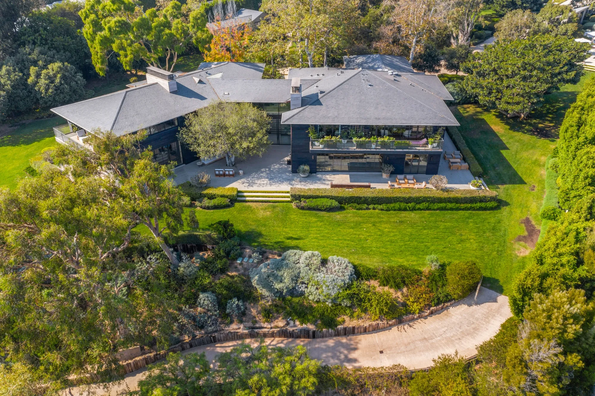 Luxury Real Estate Boom Has Malibu Mansions Setting Price Records -  Bloomberg