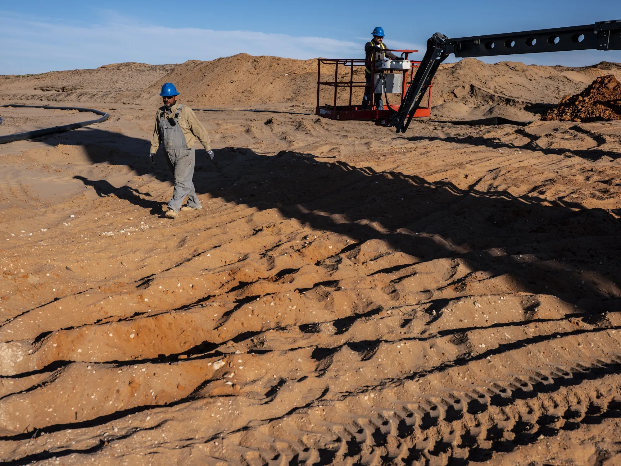 Why the Cost of Frack Sand Is Spiking for Permian Oil Producers - Bloomberg