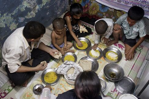 India Sees Children Dying as $2 Billion Program Proves Defective