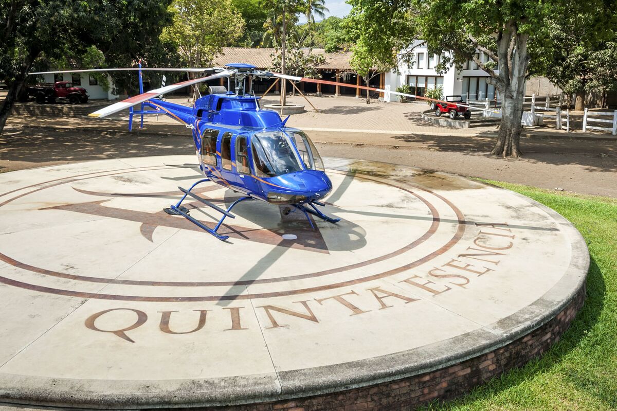 A Look at Four MultimillionDollar Estates With Helipads Bloomberg