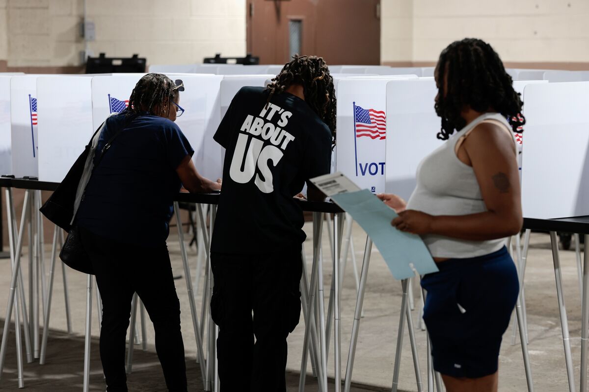 Michigan’s Black Voters Pose Challenge to Progressives’ Momentum