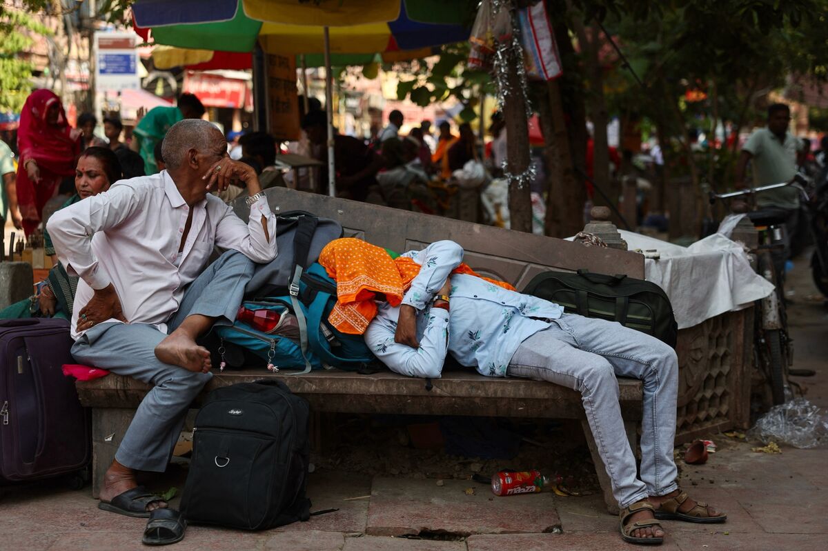Extreme Heat Risks Losses for Indian Suppliers to Uniqlo, Tesco