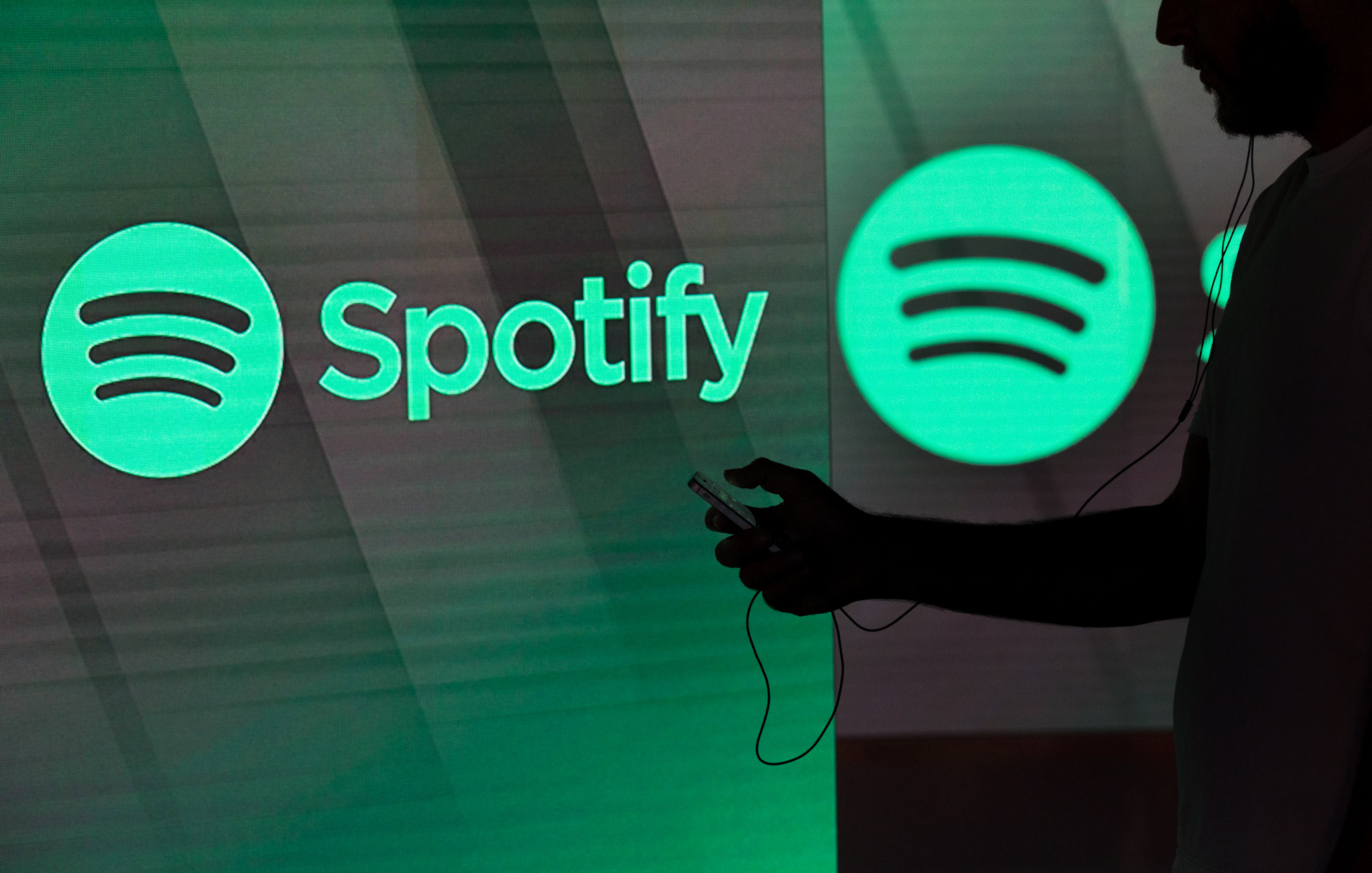 Spotify Is Said to Be in Talks to Buy the Ringer in Sports Push - Bloomberg