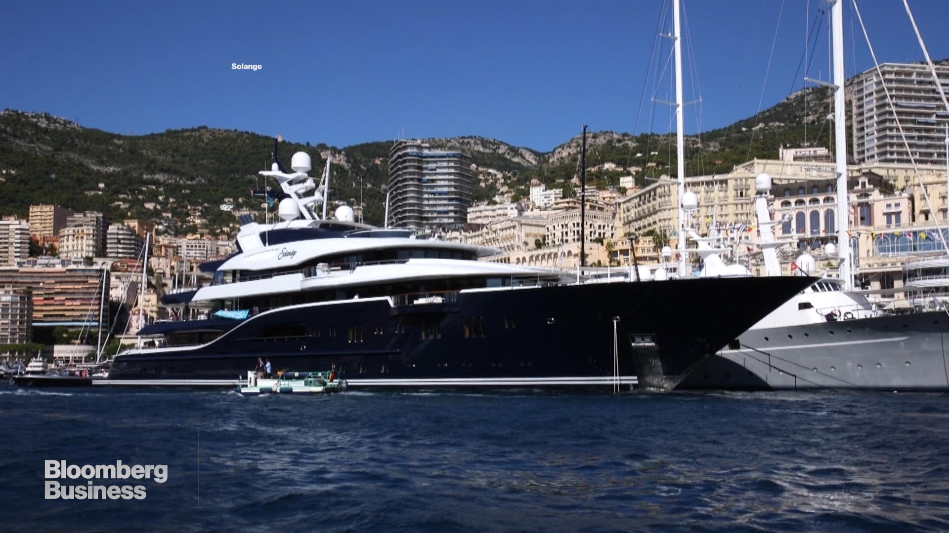 who owns the biggest yacht in monaco