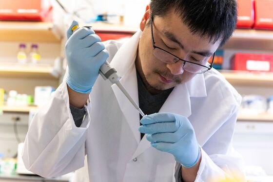 Anti-Asian Atmosphere Chills Chinese Scientists Working in the U.S.