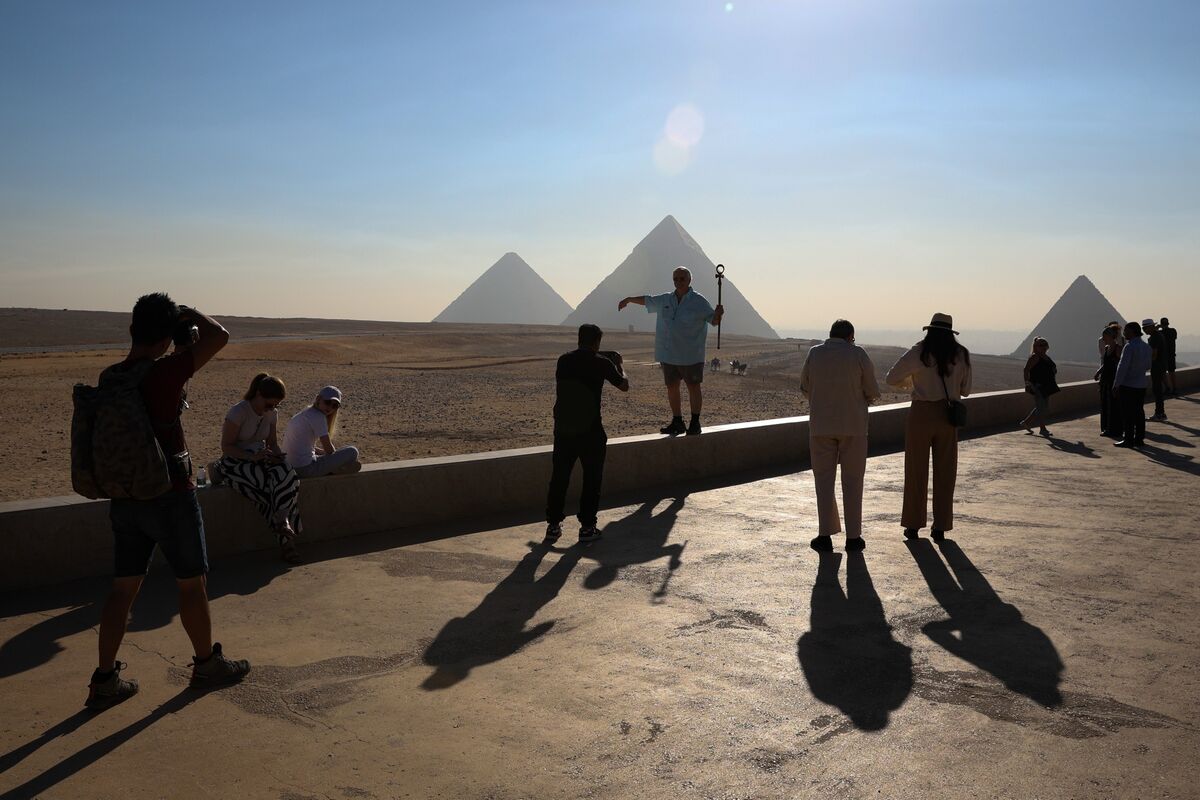 bloomberg.com - Abdel Latif Wahba - Egypt Expects Record Tourism Numbers in 2026 Despite Iran War