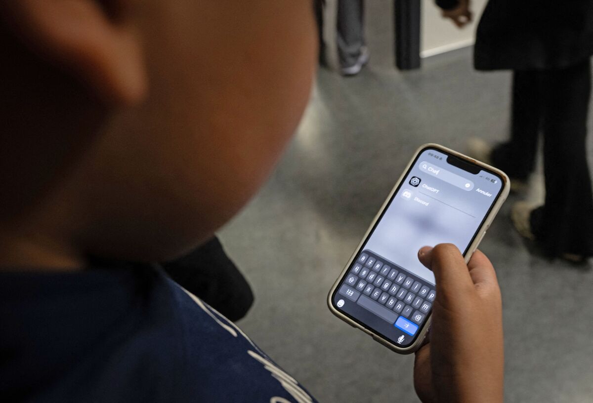 NYC Public Schools Ban AI for Students, Restrict Screen Time