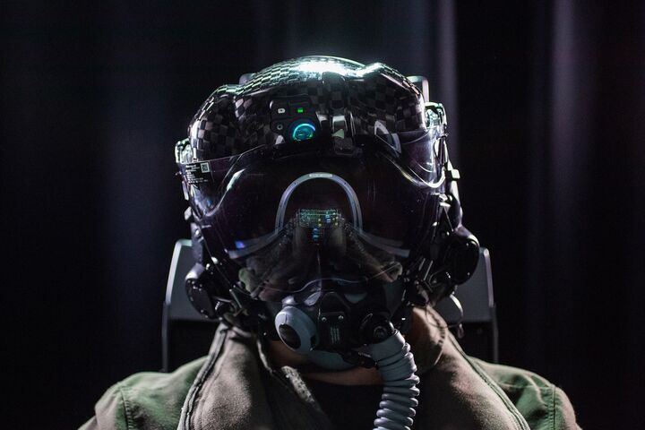 F-35 Latest News: Fix for Bug in $400,000 Pilot Helmets - Bloomberg
