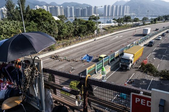 Catapult Gets a Rest as Hong Kong Students Weigh Protest Tactics