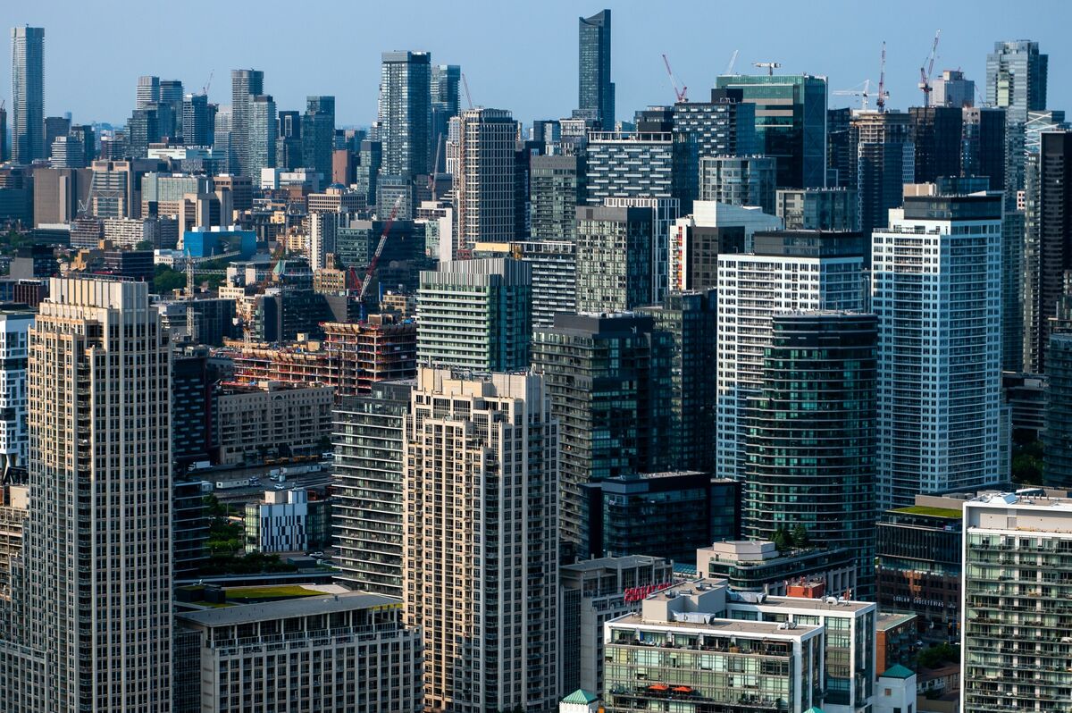 H&R REIT (HR-U) in Talks on Potential Deal