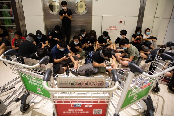 Cathay Warns Staff to Stay Away From Hong Kong General Strike