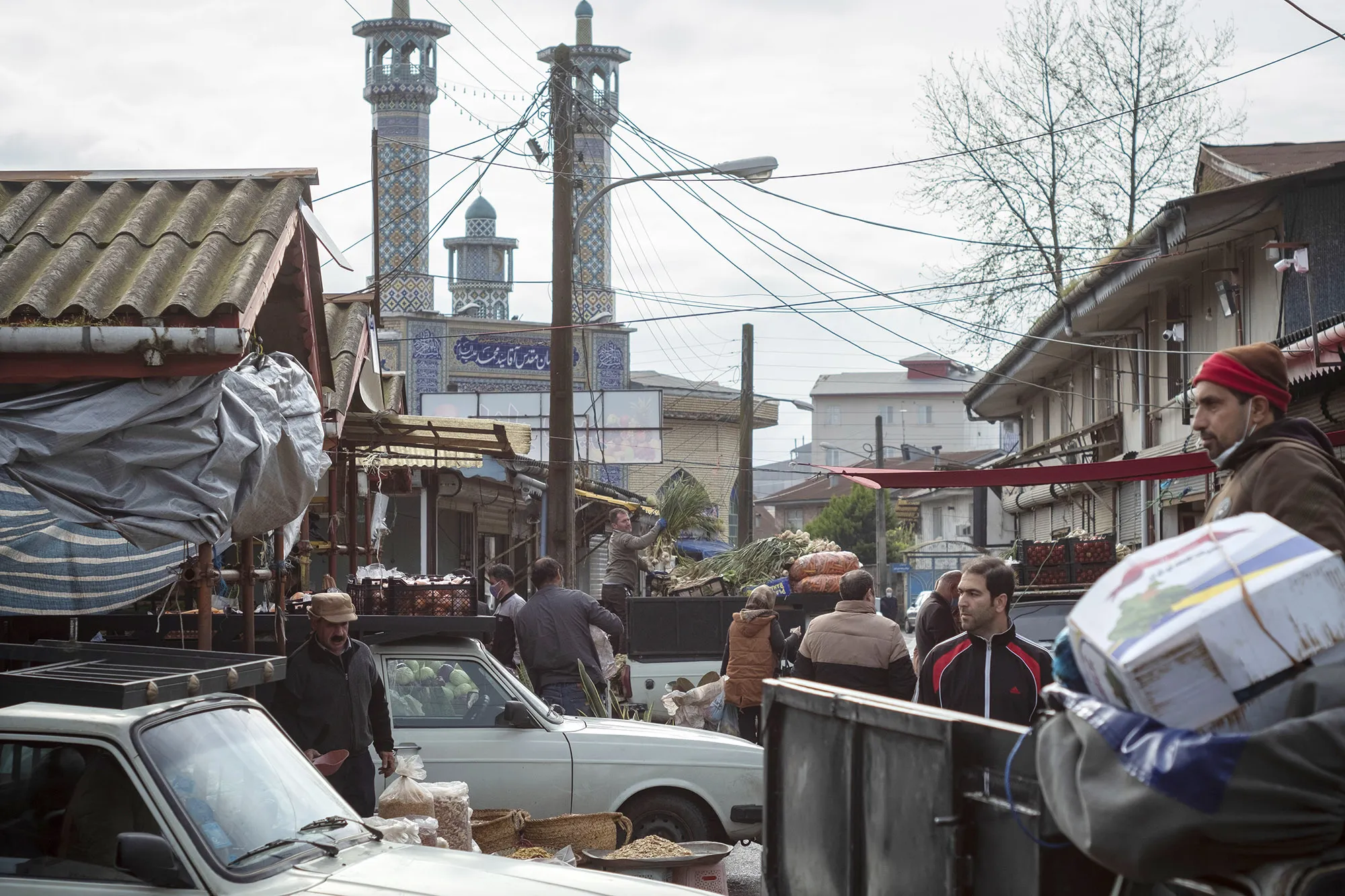 The Basir Thursday Bazaar northwestern Tehran.&nbsp;