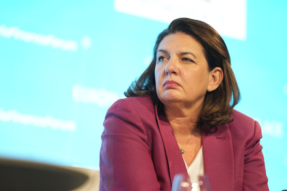 Amundi Soars as CEO Baudson Unveils Profit Beat, Buyback