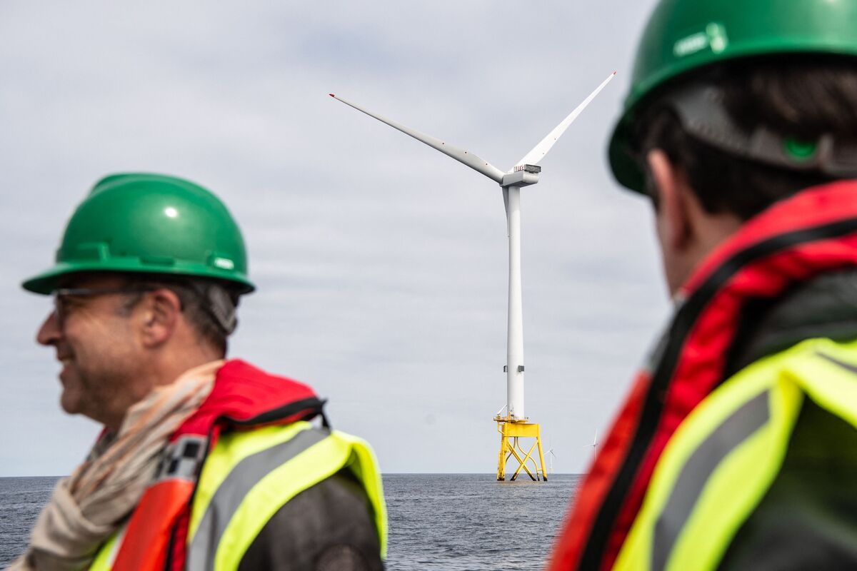 bloomberg.com - Will Mathis - SSE, TotalEnergies UK Wind Farm Delays Contract That Would Cap Profits