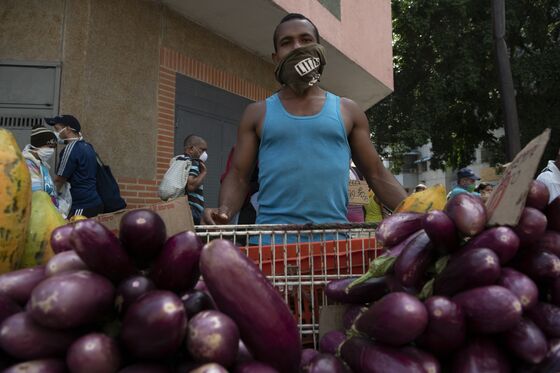 Poorest Caracas Neighborhoods Flout Maduro’s Virus Lockdown