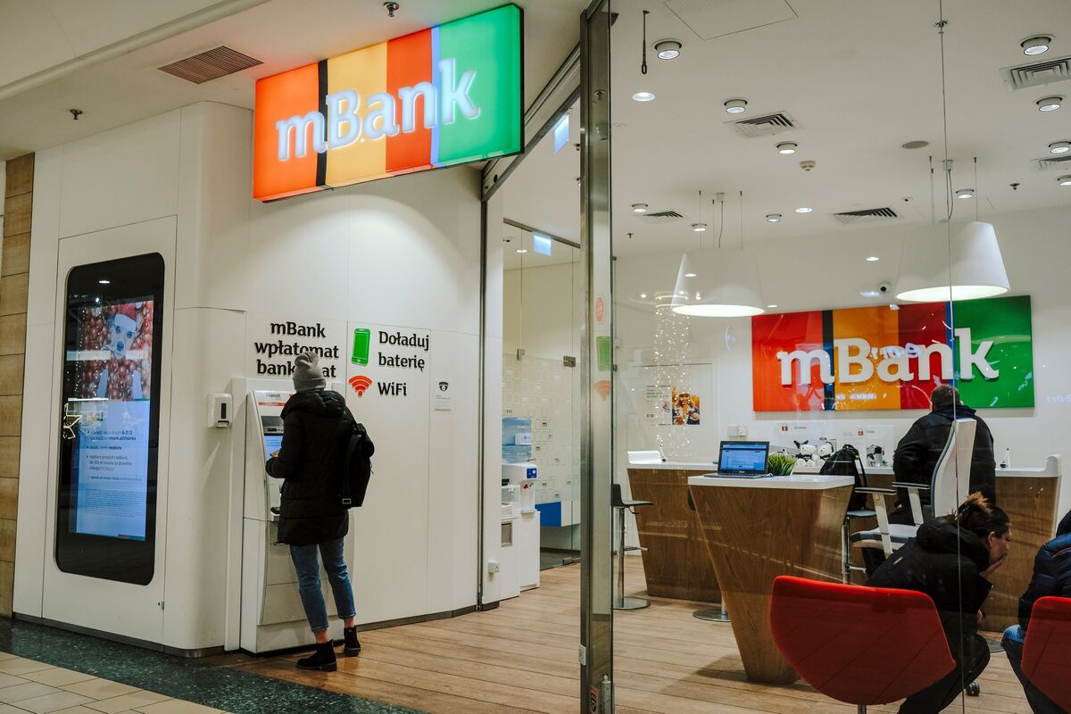 Commerzbank’s Polish Unit Turns to UniCredit for SRT Deal