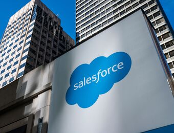 relates to Salesforce Quarterly Sales, Dividend Outshine Weak Outlook