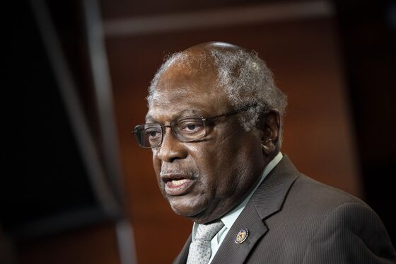 Clyburn Says GOP Needs to ‘Belly Up to the Bar’ on Debt Ceiling