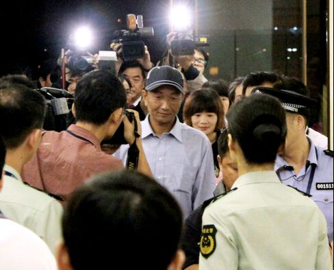 China’s Charm Blitz in ‘Shambles’ Over Regional Spats