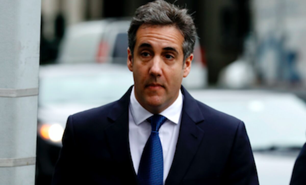 Michael Cohen, Tom Arnold Photo Fuels Trump Tape Speculation - Bloomberg