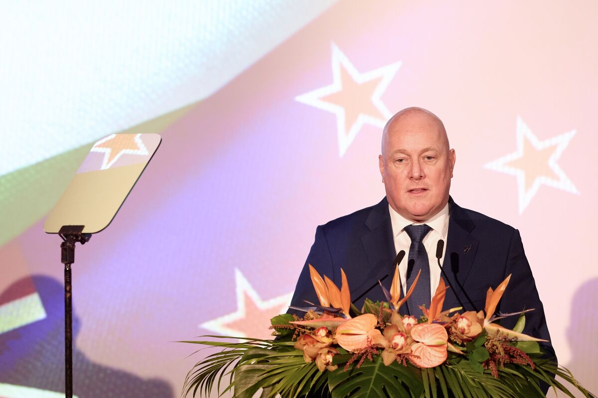 New Zealand’s Luxon Fights for Political Survival as Party Meets
