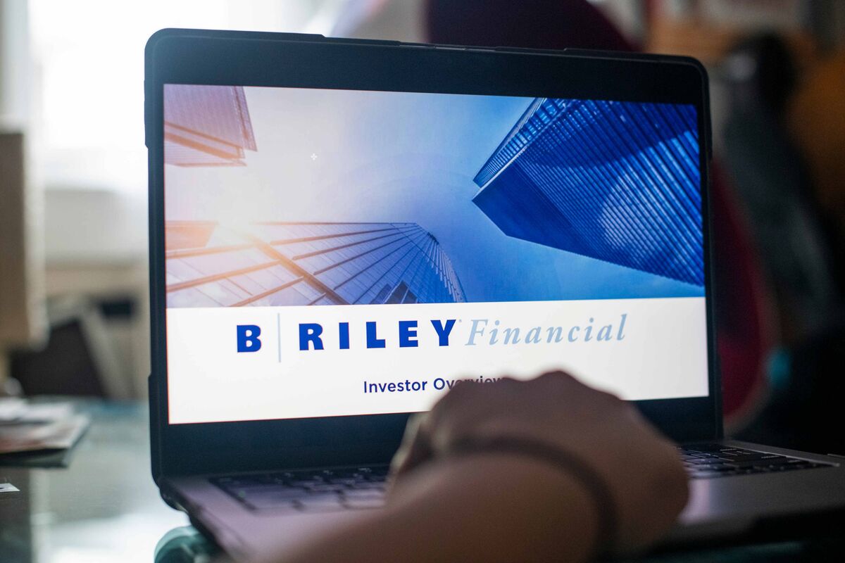 B. Riley M&A Co-Head Stullich Departs as Firm Cuts About 15 Jobs ...