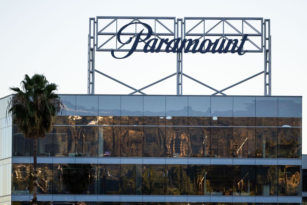Paramount’s $57.5 Billion of Warner Debt to Mix Junk, High Grade.