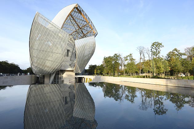 Visiting the Fondation Louis Vuitton in Paris, France. If you love  contemporary art and modern architecture, t…