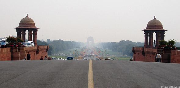 Image of India Gate from Rashtrapati Bhavan