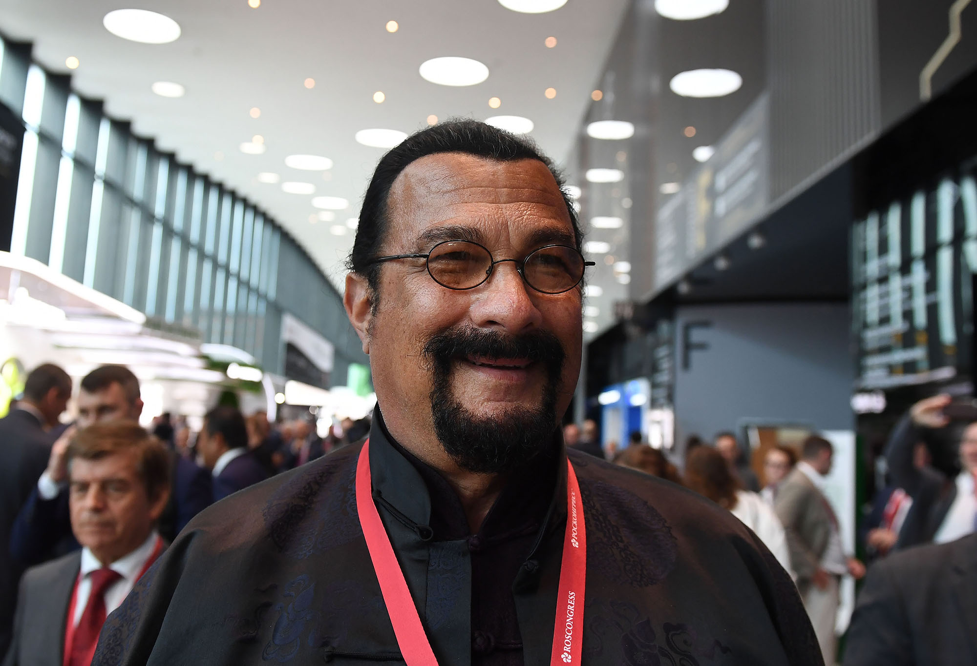 Actor Steven Seagal Fined By Sec For Touting Token Offering Bloomberg