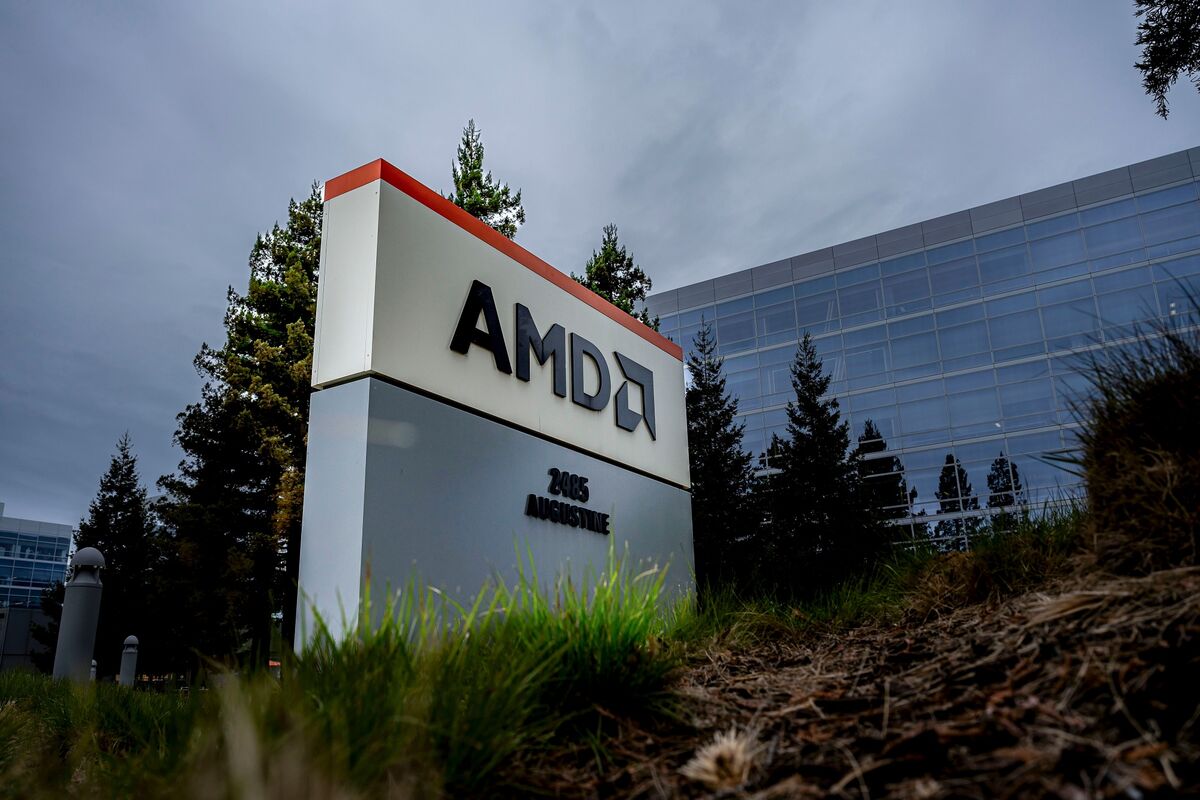 Sources: AMD is in talks with Asian companies for a $3B to
$4B sale of data center manufacturing plants, which it inherited in
its $4.9B ZT Systems acquisition (Bloomberg)​ 