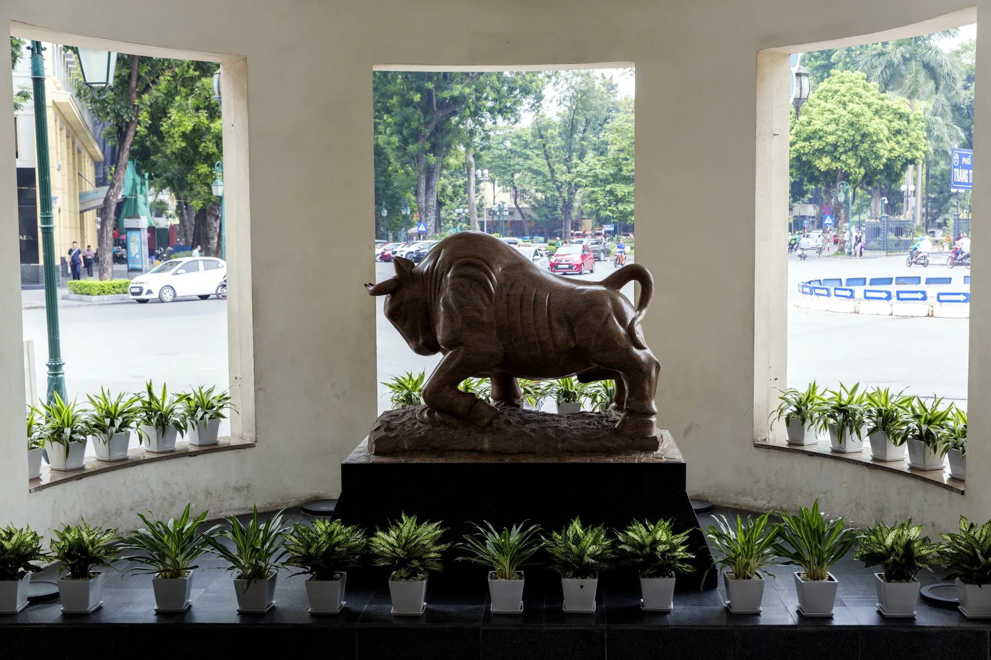 Inside the Hanoi Stock Exchange