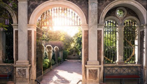 The courtyard of the Palazzo Margherita.