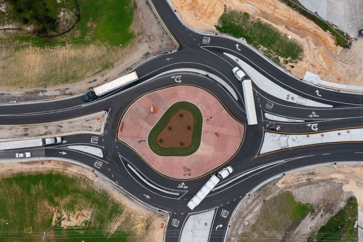 KKR’s Sheldon Sees Diversification as Key in Volatile Market