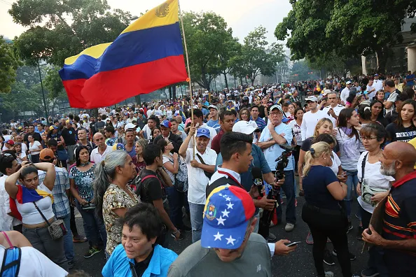 A narrow win for Guaido.