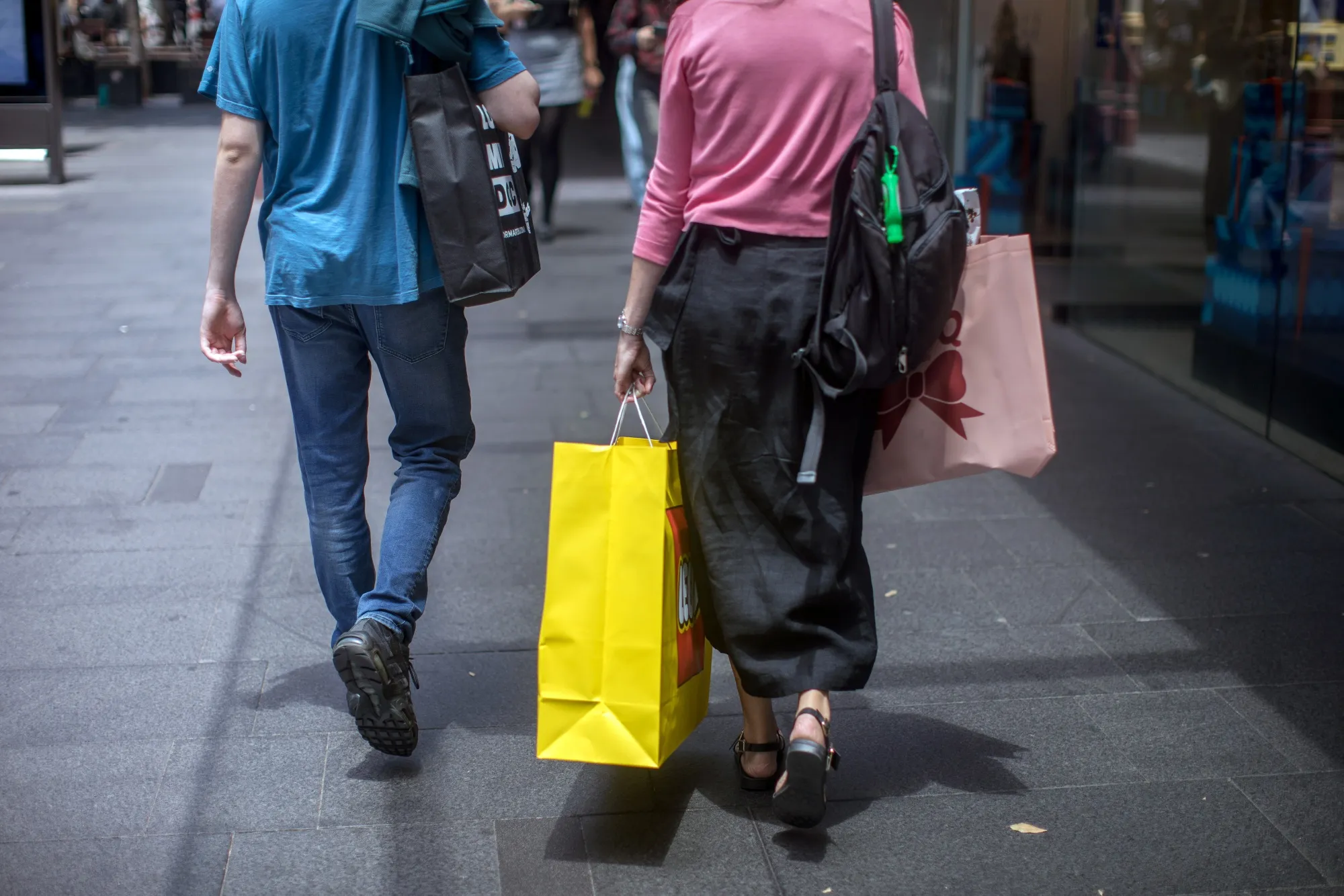 Shoppers in Sydney Ahead of Holidays 