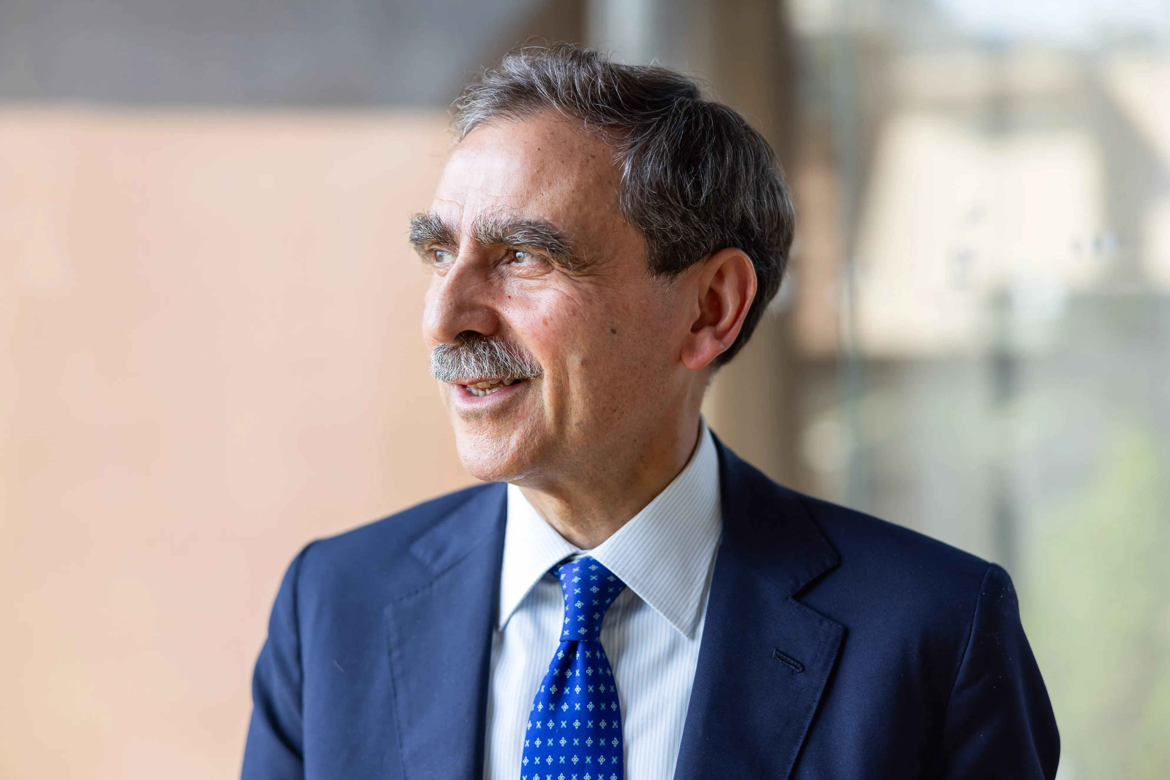 Italian Treasury Backs Paschi CEO for New Term Amid Headwind - Bloomberg