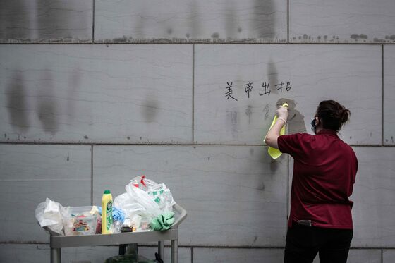 Chinese Crackdown Isn’t Chilling Hong Kong’s Hot Financial Core
