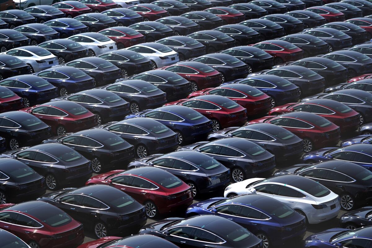 Tesla Climbs in Consumer Reports Auto Ranking Topped by Porsche - Bloomberg