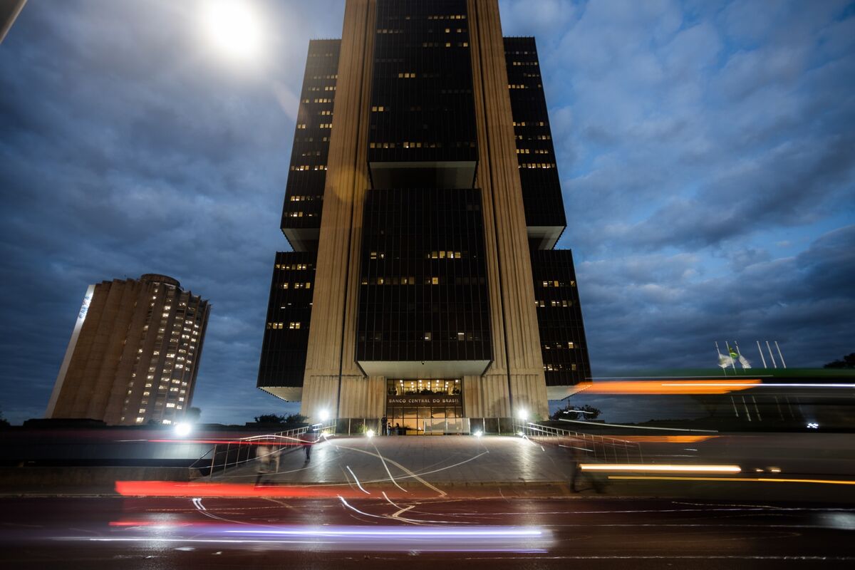 ⚫️ BLOOMBERG: "Banca Centrale Brasiliana Mantiene Tassi di Interesse Stabili Nonostante Rallentamento Economico"