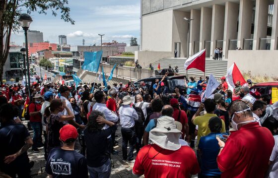 IMF-Backed Bill Sets Up Clash With Costa Rica’s Powerful Unions