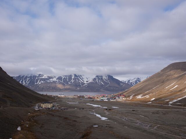 Longyearbyen is Svalbard’s main settlement and home to about 2500 residents.