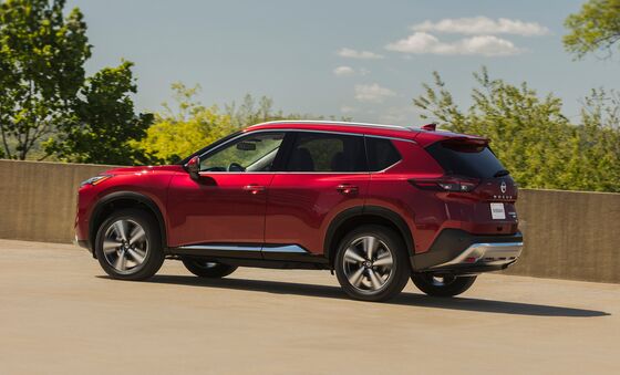 Automakers Notch Sales Bounce a Year After Covid-19 Onset