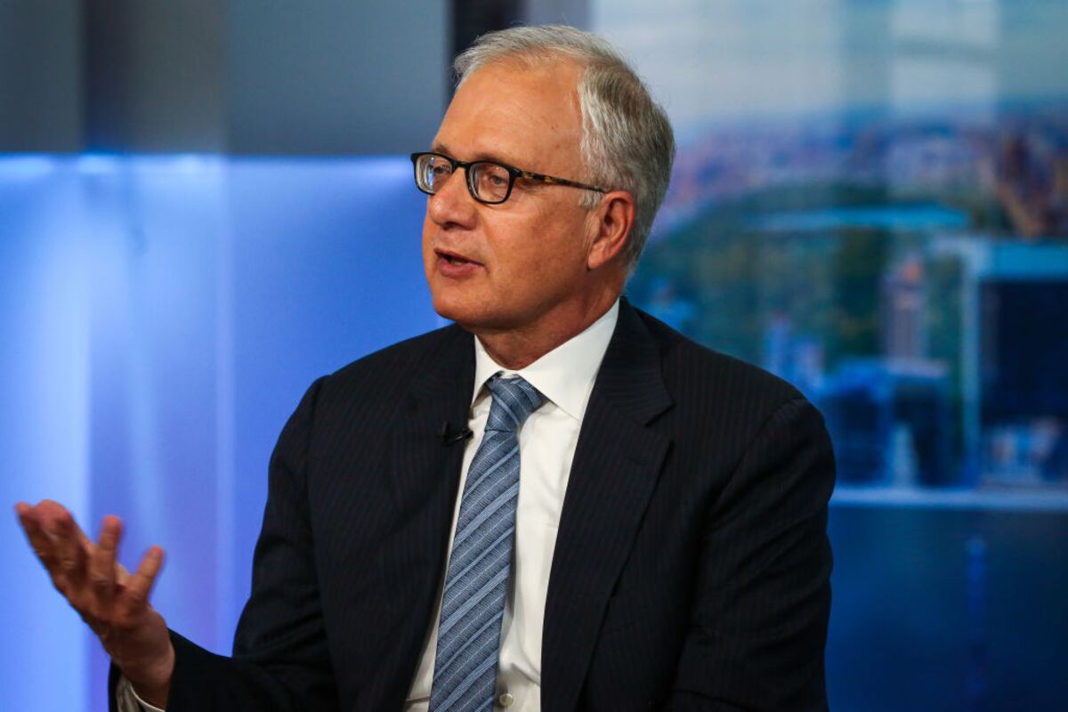 Yardeni Raises S&P 500 View to 8,400 on ‘Fabulous Earnings’