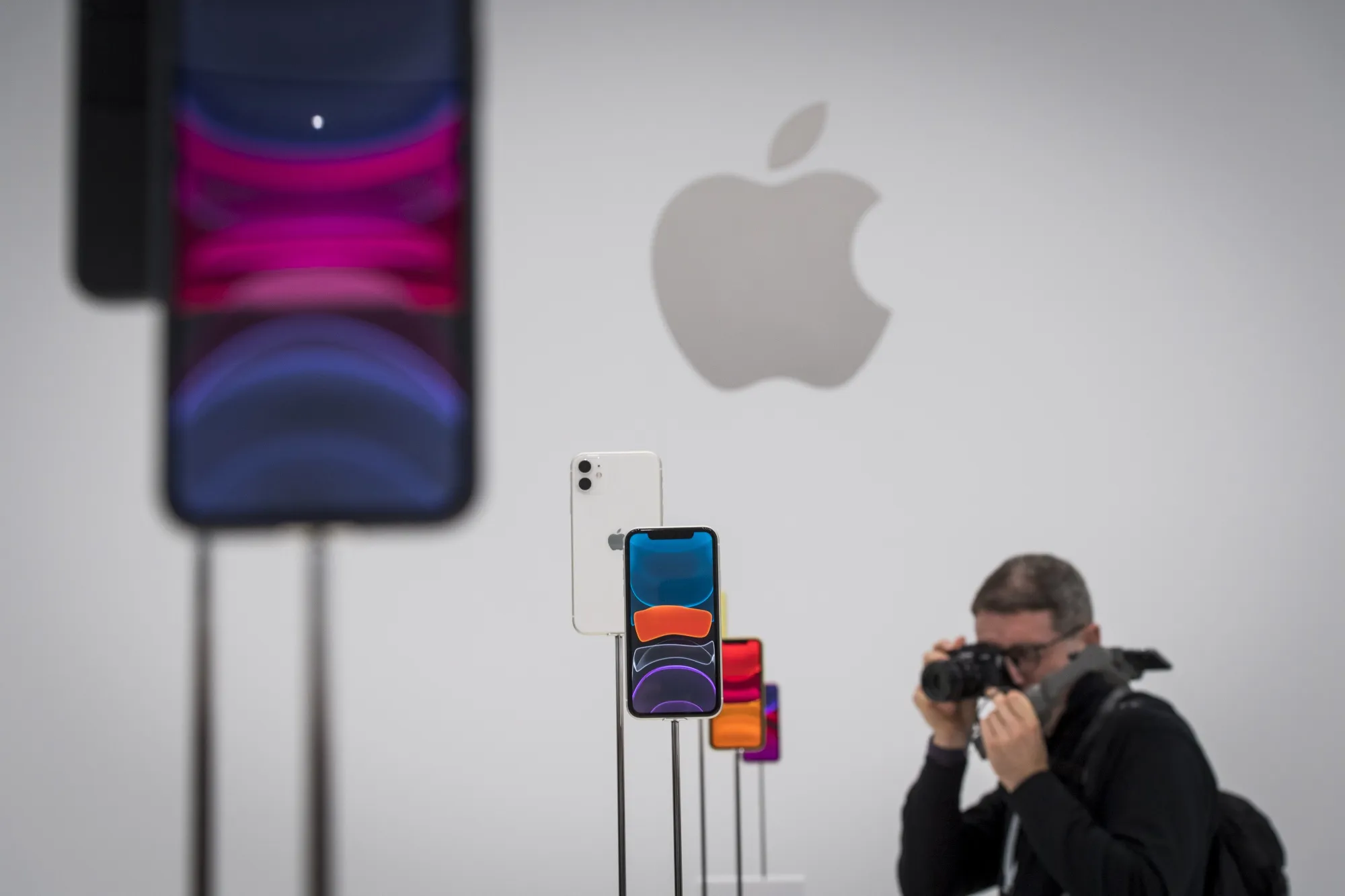 アップルが攻めの価格設定、端末販売増やし定額サービス利用者開拓へ - Bloomberg